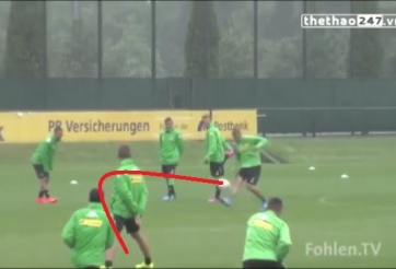 VIDEO: Pha 'xâu kim' đẳng cấp của sao Bundesliga